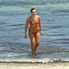 Francesca Allen en bikini à Saint-Tropez