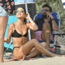 Camila Cohelo en bikini à Santa Monica