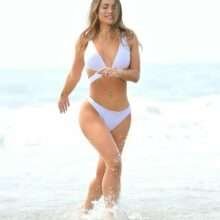 Lauren Coogan en bikini