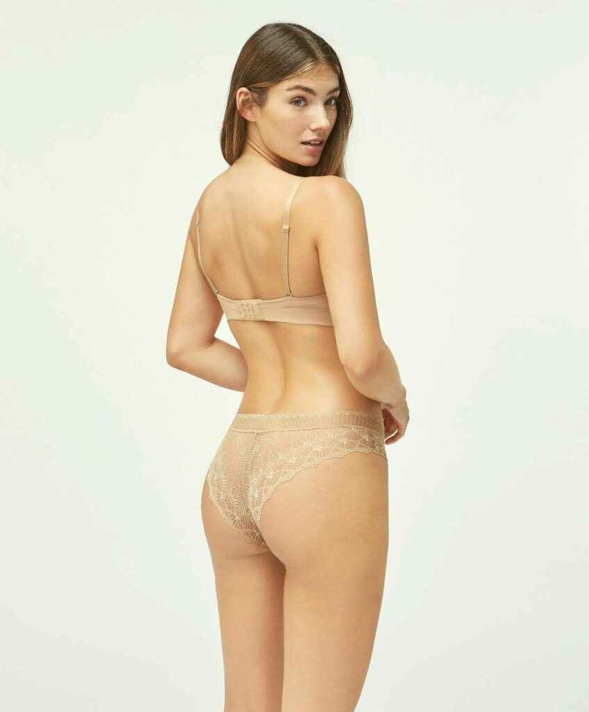 Lorena Rae en lingerie sexy pour Oysho