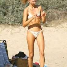 Ludi Delfino en bikini à Miami