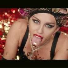 Miley Cyrus sexy dans son nouveau clip