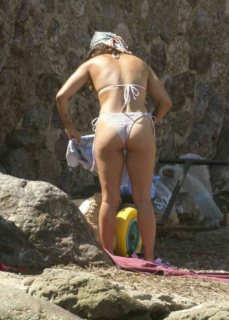 Vanessa White en bikini à Majorque