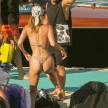 Bella et Gigi Hadid en bikini en Grèce
