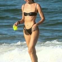 Candice Swanepoel en bikini à Miami