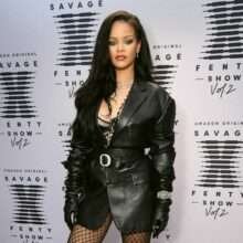 Rihanna sexy pour son Factor X Fenty Show