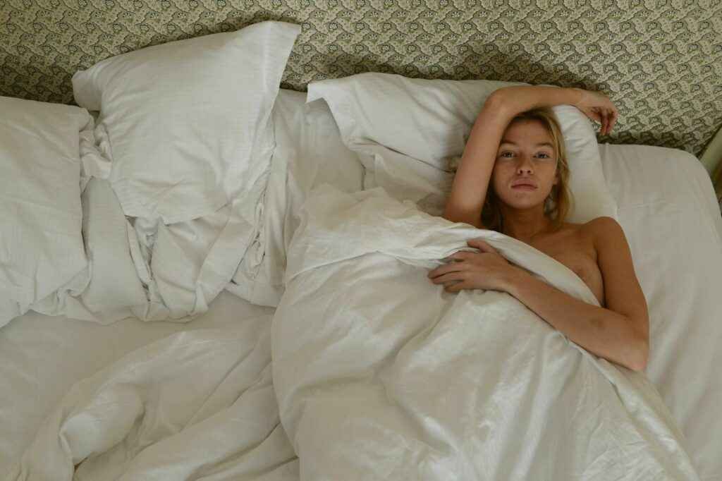 Stella Maxwell nue, toutes les photos intimes