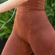 Candice Swanepoel a les seins qui pointent en faisant son jogging