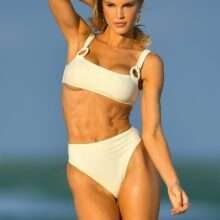 Joy Corrigan en bikini à Miami Beach