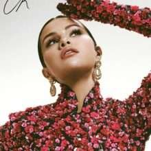 Selena Gomez sexy dans Fashion Book