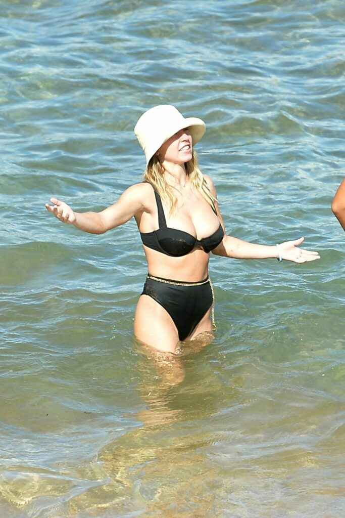 Sydney Sweeney en bikini à Hawaii
