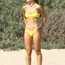 Camila Coelho en bikini à Santa Monica