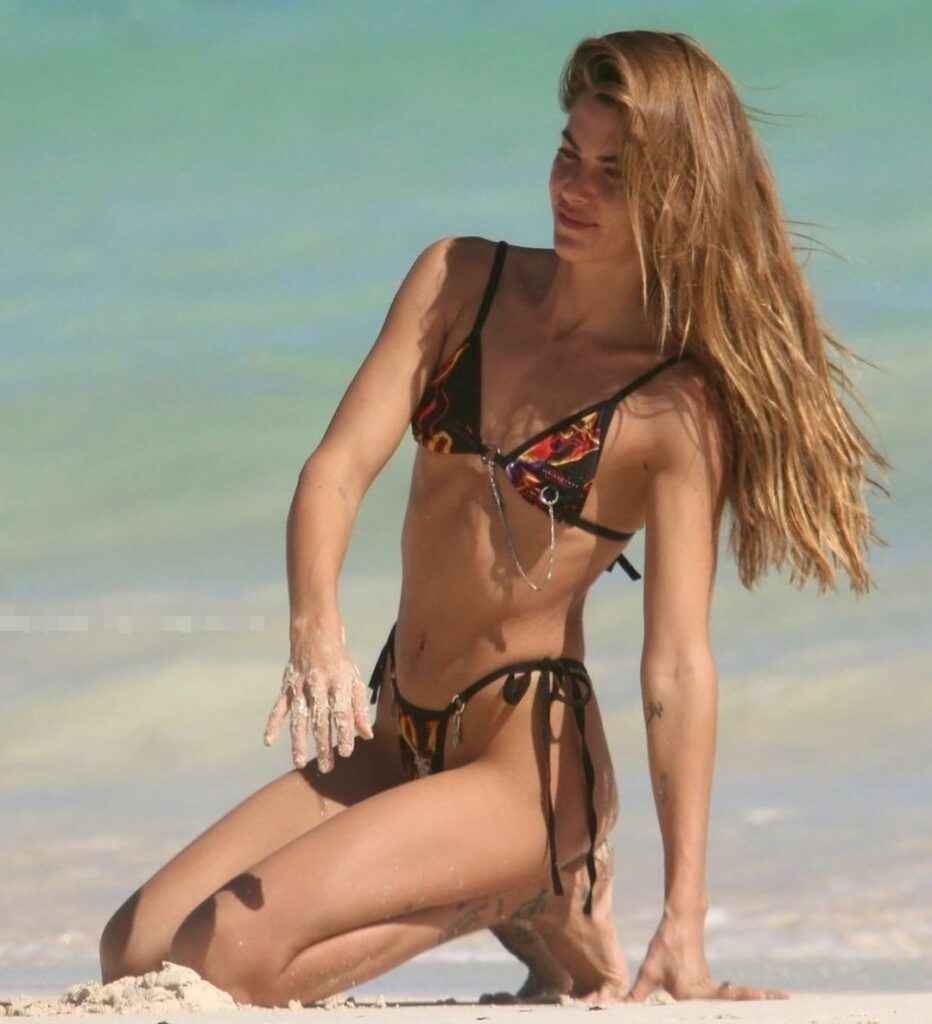 Clara Berry en bikini au Mexique
