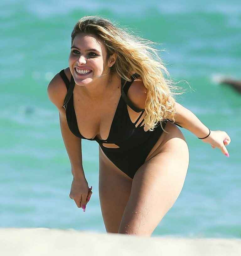 Lele pons en maillot de bain à Miami Beach