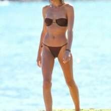 Georgia Fowler en bikini à Sydney