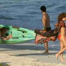 Jennifer Lopez en bikini aux îles Turques et Caïques