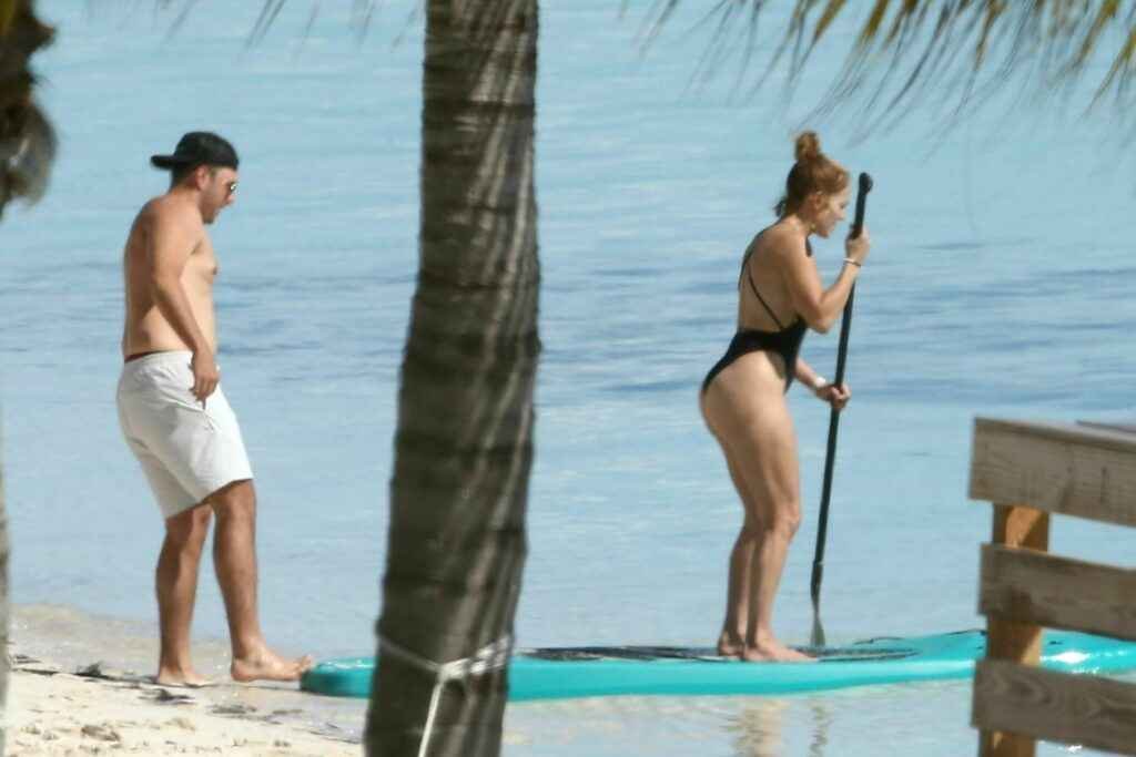 Jennifer Lopez en maillot de bain aux Caraïbes