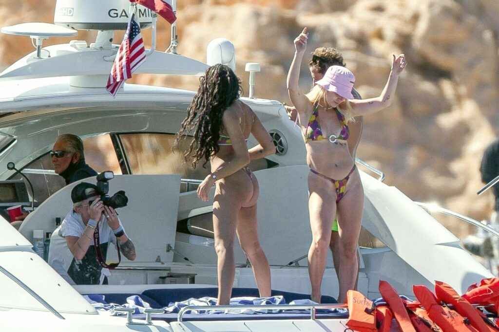 Lottie Moss en bikini à Cabo Sans Lucas