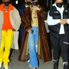 Rihanna exhibe son décolleté à New-York