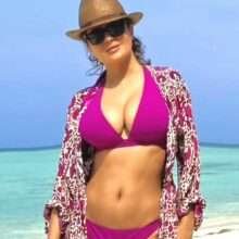Salma Hayek sexy en bikini