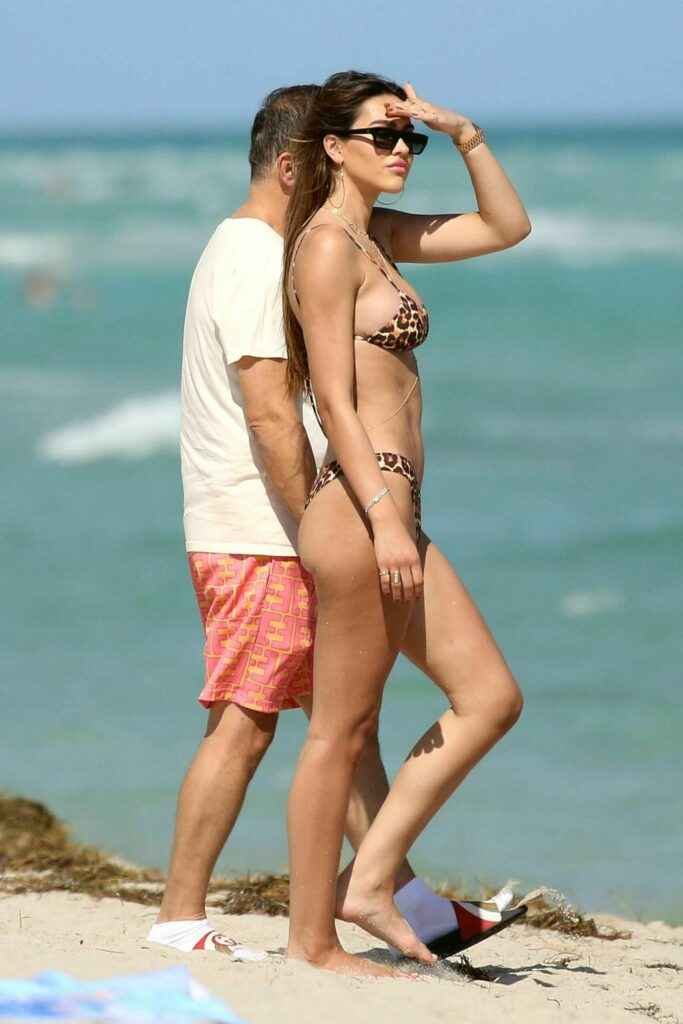 Amelia Hamlin en bikini à Miami