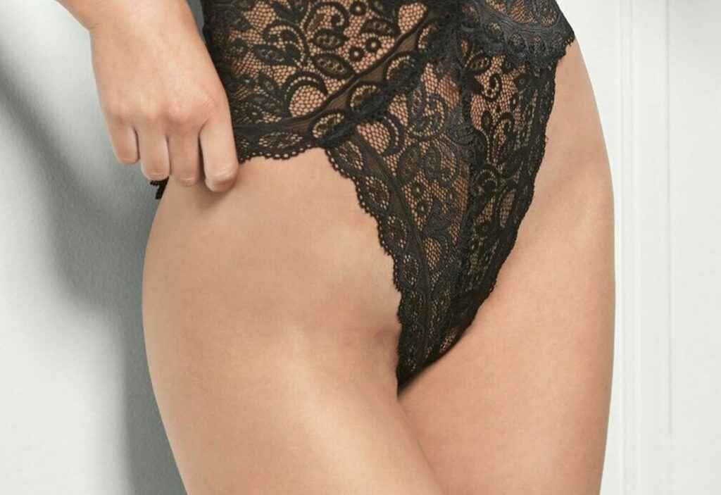 Brooke Buchanan en lingerie sexy