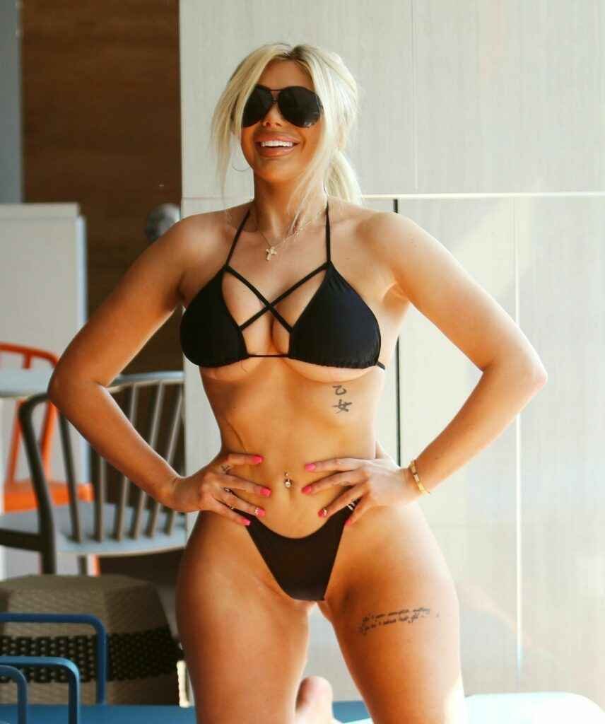 Chloe Ferry en bikini en Thaïlande