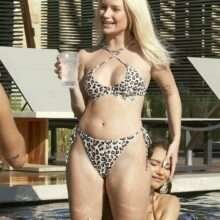 Lottie Moss en bikini à Palm Springs