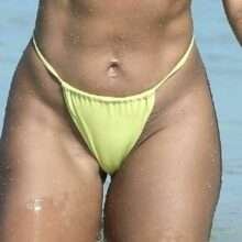 Melissa Alcantara en bikini
