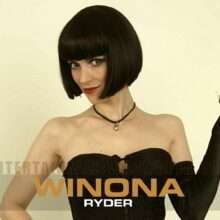 Winona Ryder nue et sexy