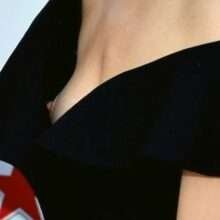 Oups, Dianna Agron exhibe un sein nu à Los Angeles