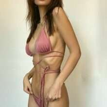 Emily Ratajkowski sexy en bikini