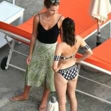 Emma Watson en bikini à Positano, toutes les photos