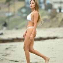 Esther Anaya en bikini à Malibu