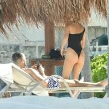 Francesca Farago en maillot de bain à Cancun