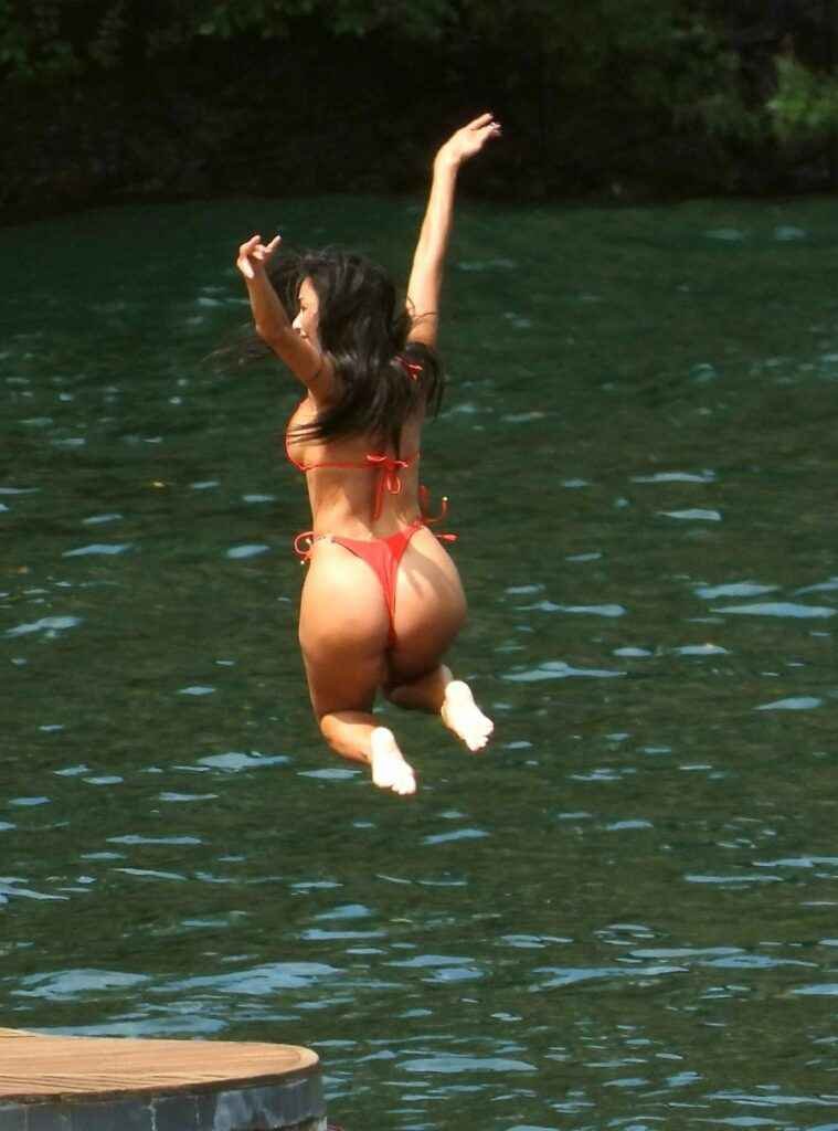 Nicole Sherzinger en bikini en Italie