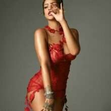 Rihanna en lingerie sexy dans Vogue