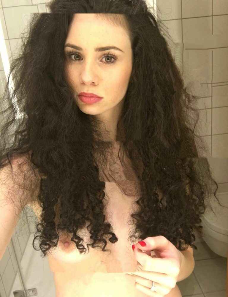 Betty Taube nue, les photos intimes