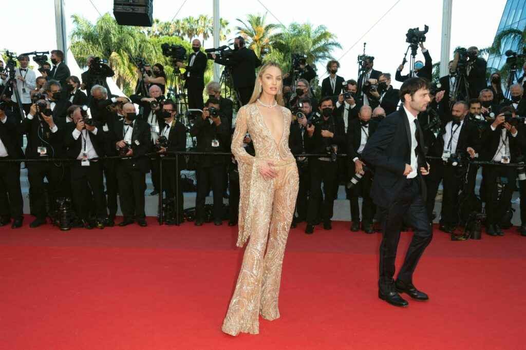 Candice Swanepoel super sexy au Festival de Cannes