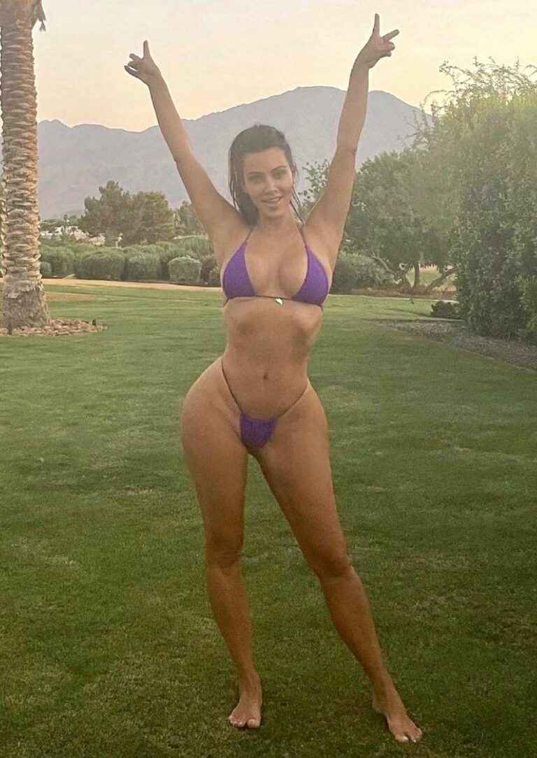 Kim Kardashian en bikini