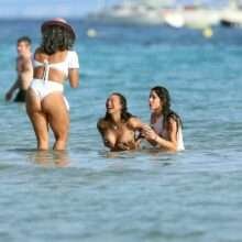 Lilly Becker seins nus à Ibiza
