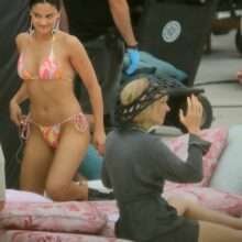 Camila Mendes en bikini à Miami