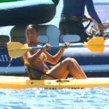 Christina Milian en bikini à Cannes