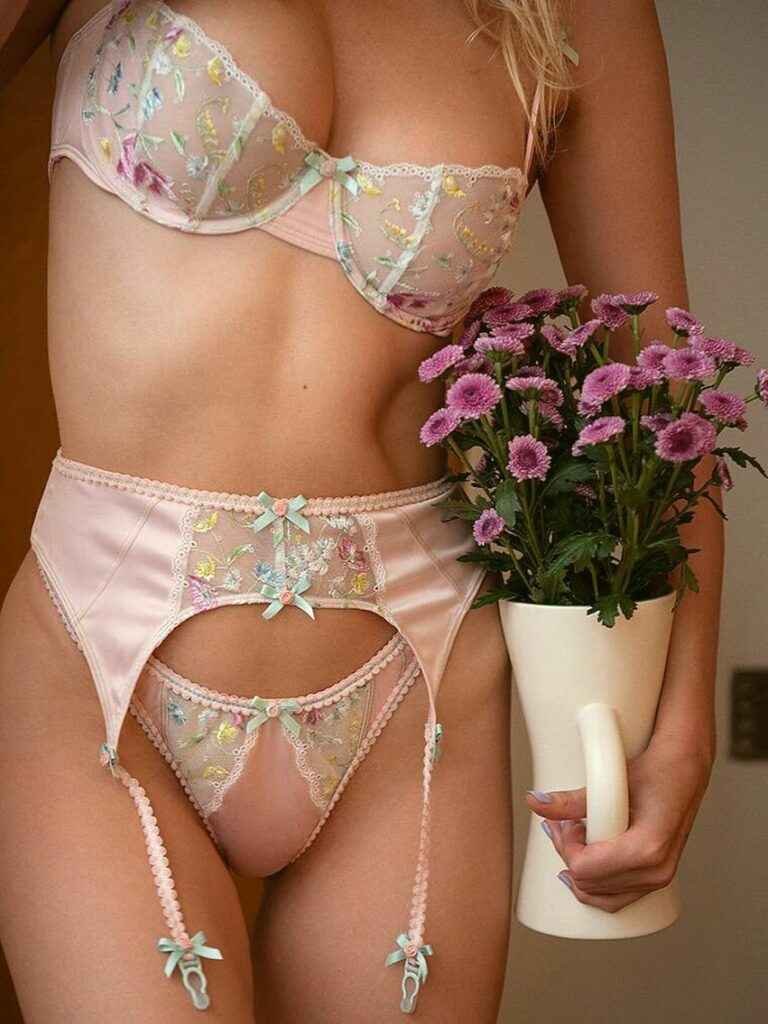 Elsa Hosk en lingerie sexy pour Victoria's Secret