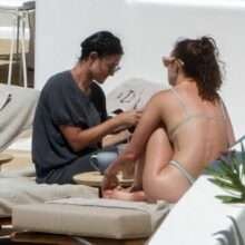 Rumer Willis en bikini à Mykonos, en compagnie de Demi Moore
