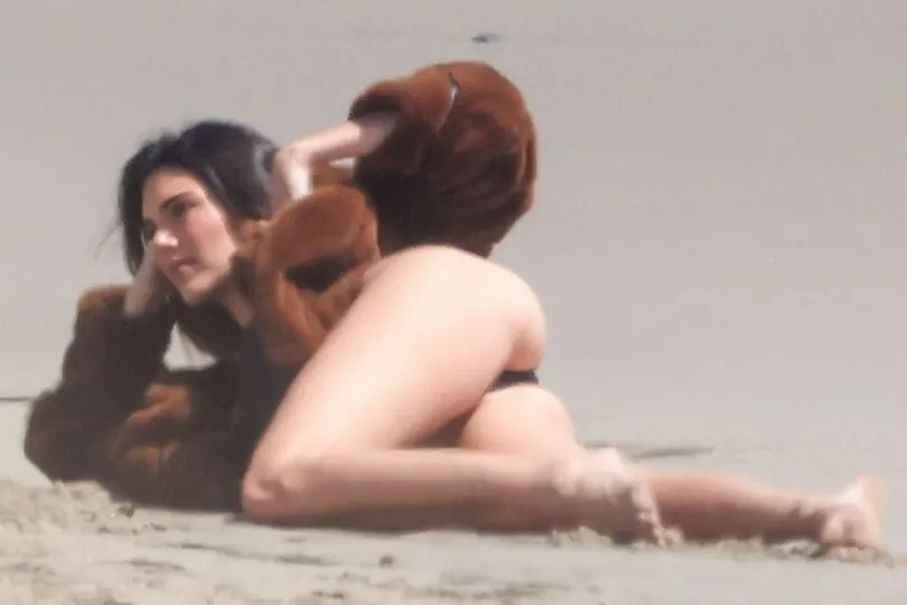 Kendall Jenner en maillot de bain à Malibu