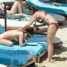 Rumer Willis et Demi Moore en bikini à Mykonos, mise à jour