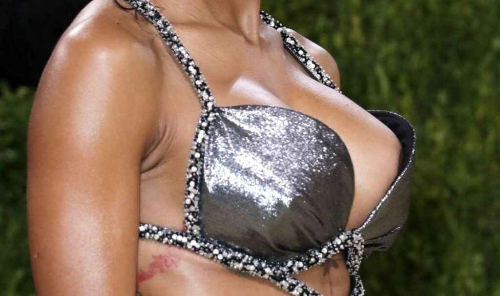 Oups ! Teyana Taylor exhibe un sein nu au MET Gala