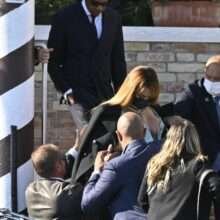 Beyonce ouvre le décolleté à Venise