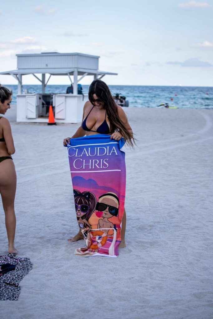 Cloe Greco et Claudia Romani en bikini